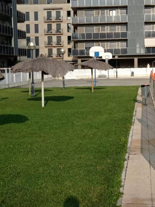 Apartament Acogedor Apartamento Con Piscina Y Garaje Huesca Zewnętrze zdjęcie